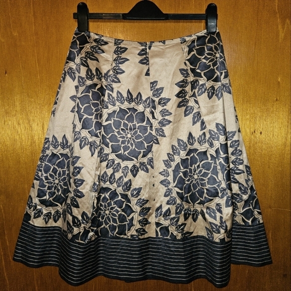 Talbots Dresses & Skirts - Silk blend Talbot's Collection Midi Skirt Size 6 with Pockets NWOT